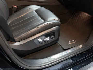 BMW X5 xDrive 30d  M Sport  Pano  Suspensie pe aer  Laser