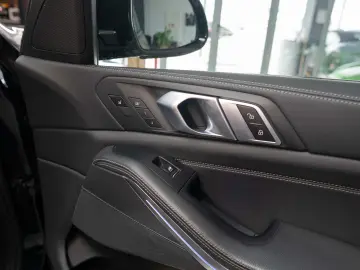 BMW X5 xDrive 30d  M Sport  Pano  Suspensie pe aer  Laser