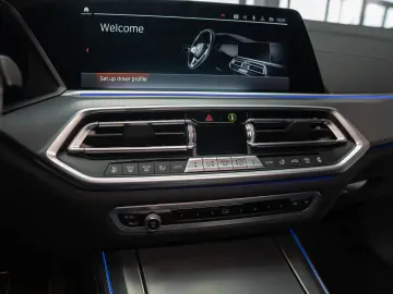 BMW X5 xDrive 30d  M Sport  Pano  Suspensie pe aer  Laser