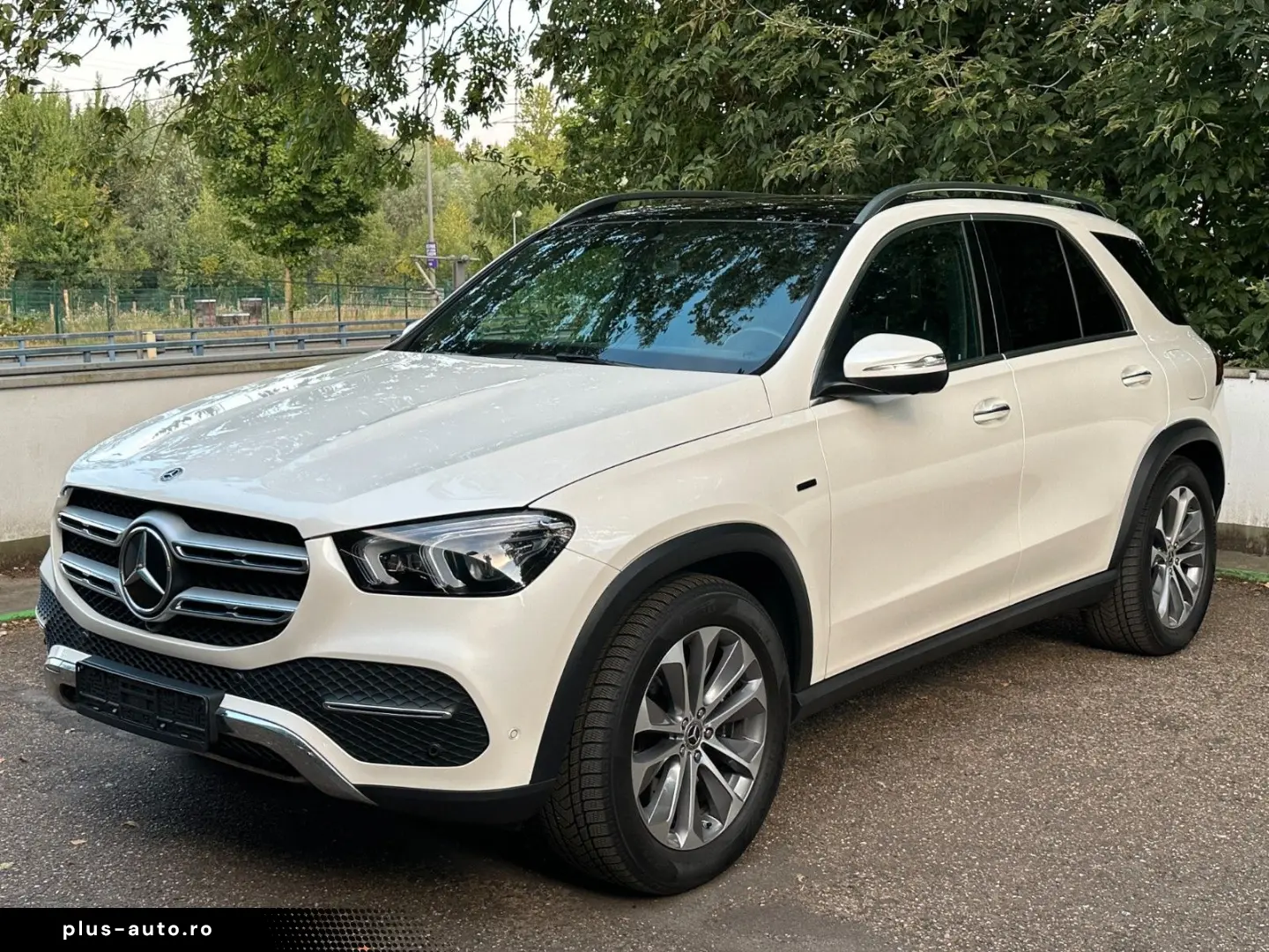 GLE 350e 4M  Pano AHK Burmester Memory 360