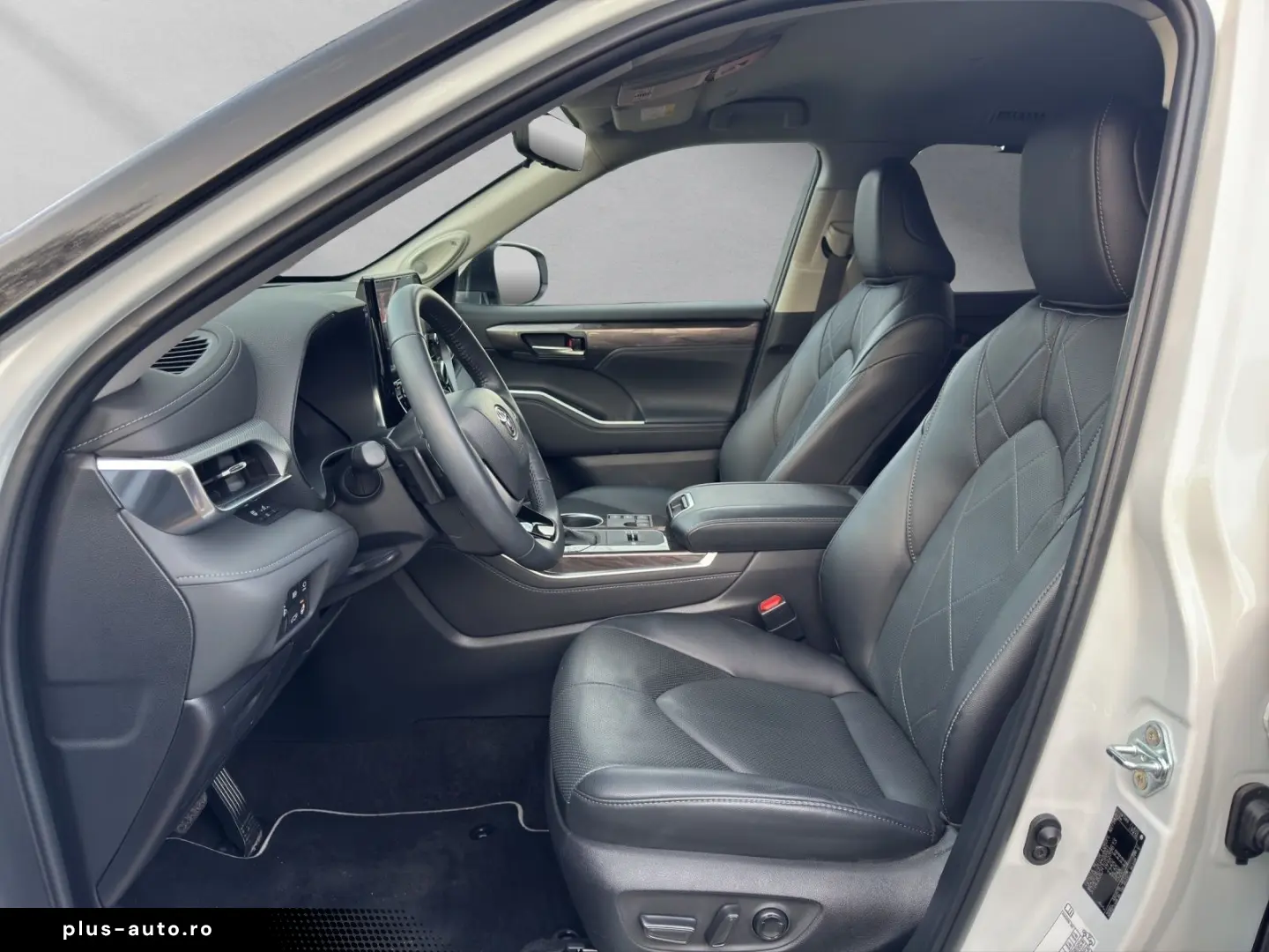 Highlander Hybrid Luxury 7 SITZER AHK LEDER HuD