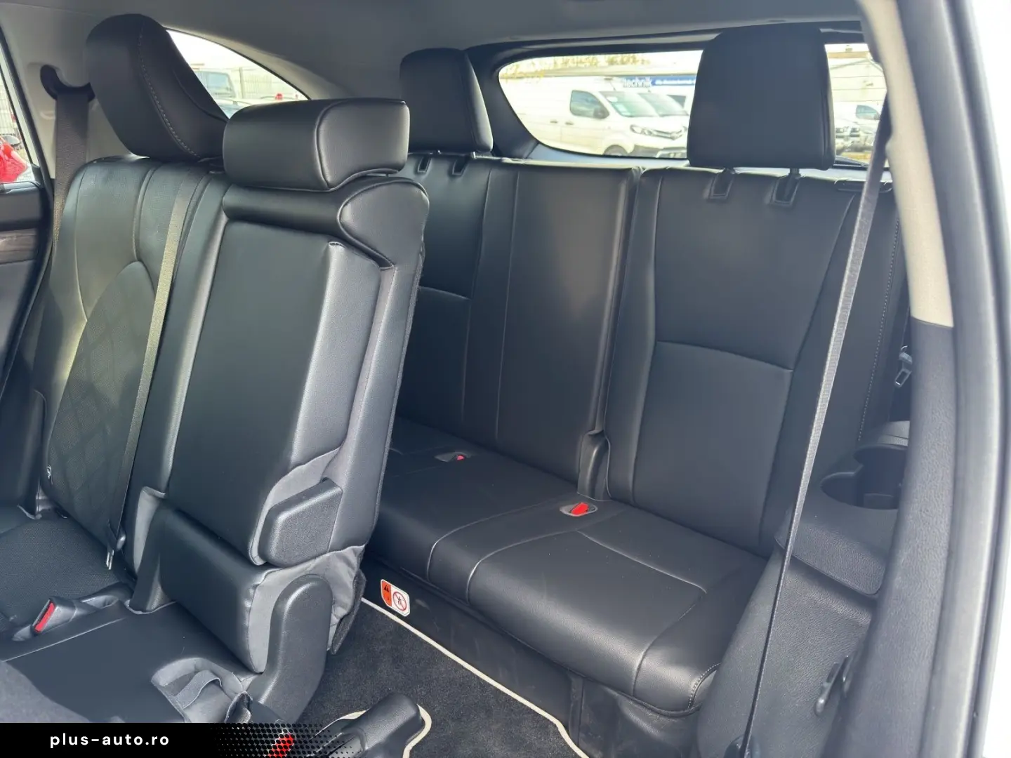 Highlander Hybrid Luxury 7 SITZER AHK LEDER HuD