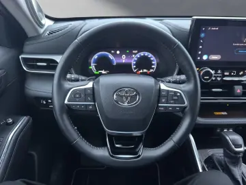 Highlander Hybrid Luxury 7 SITZER AHK LEDER HuD