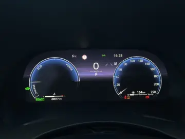 Highlander Hybrid Luxury 7 SITZER AHK LEDER HuD