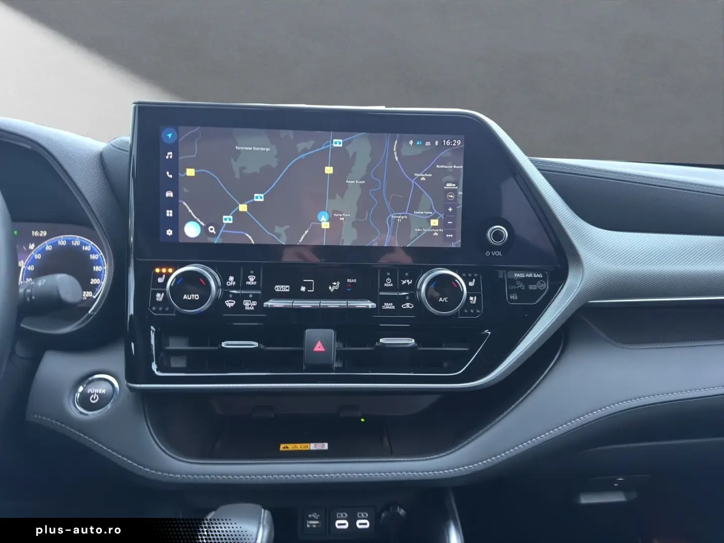 Highlander Hybrid Luxury 7 SITZER AHK LEDER HuD