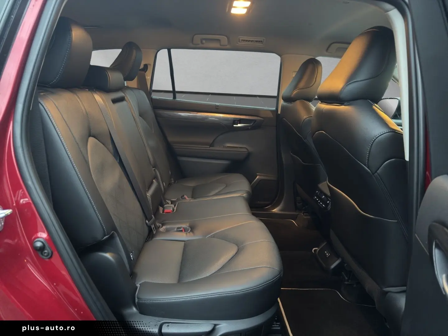 Highlander Hybrid Luxury 7 SITZER AHK LEDER HuD