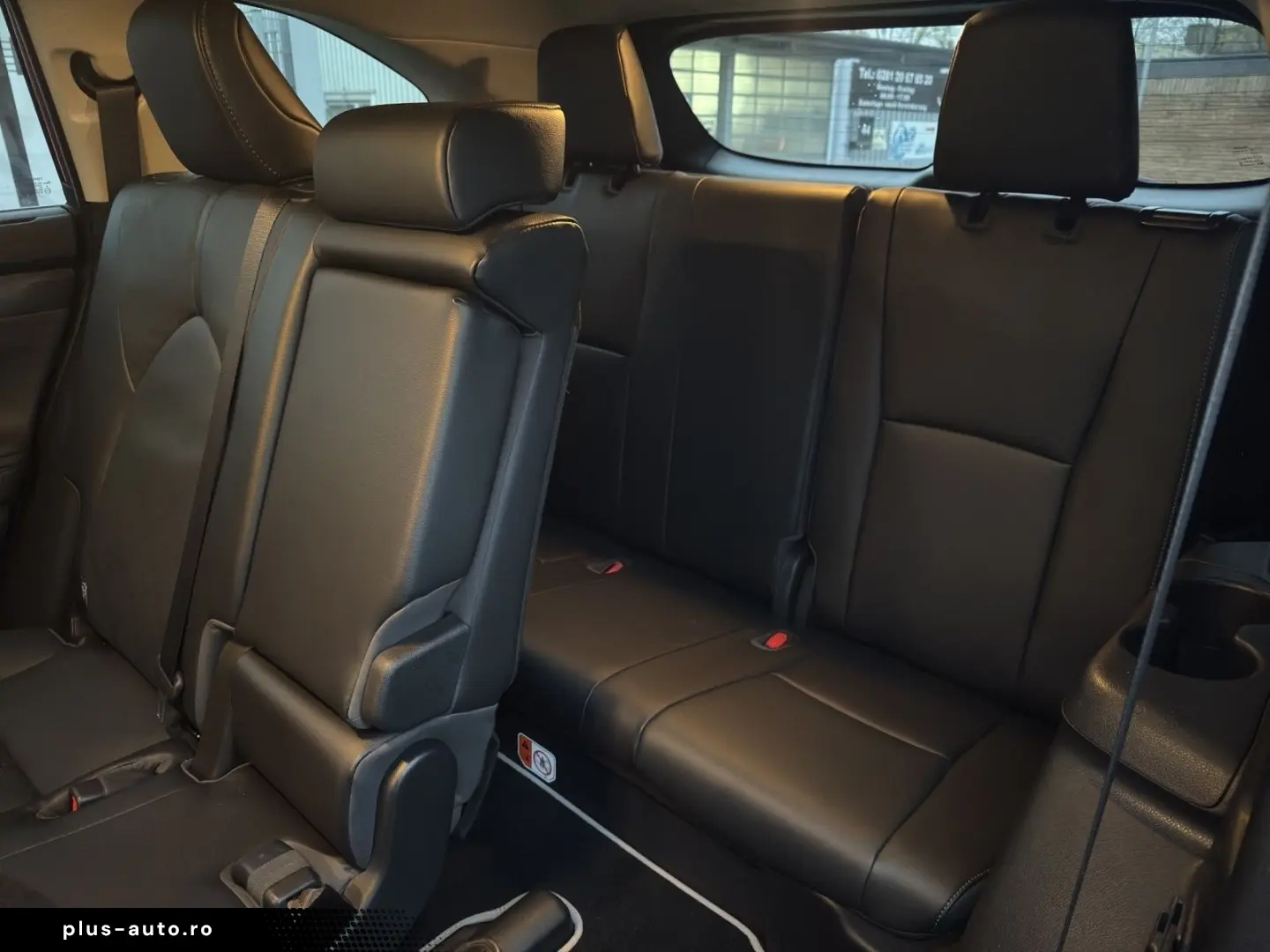 Highlander Hybrid Luxury 7 SITZER AHK LEDER HuD