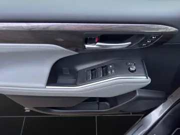 Highlander Hybrid Luxury 7 SITZER LEDER HuD JBL
