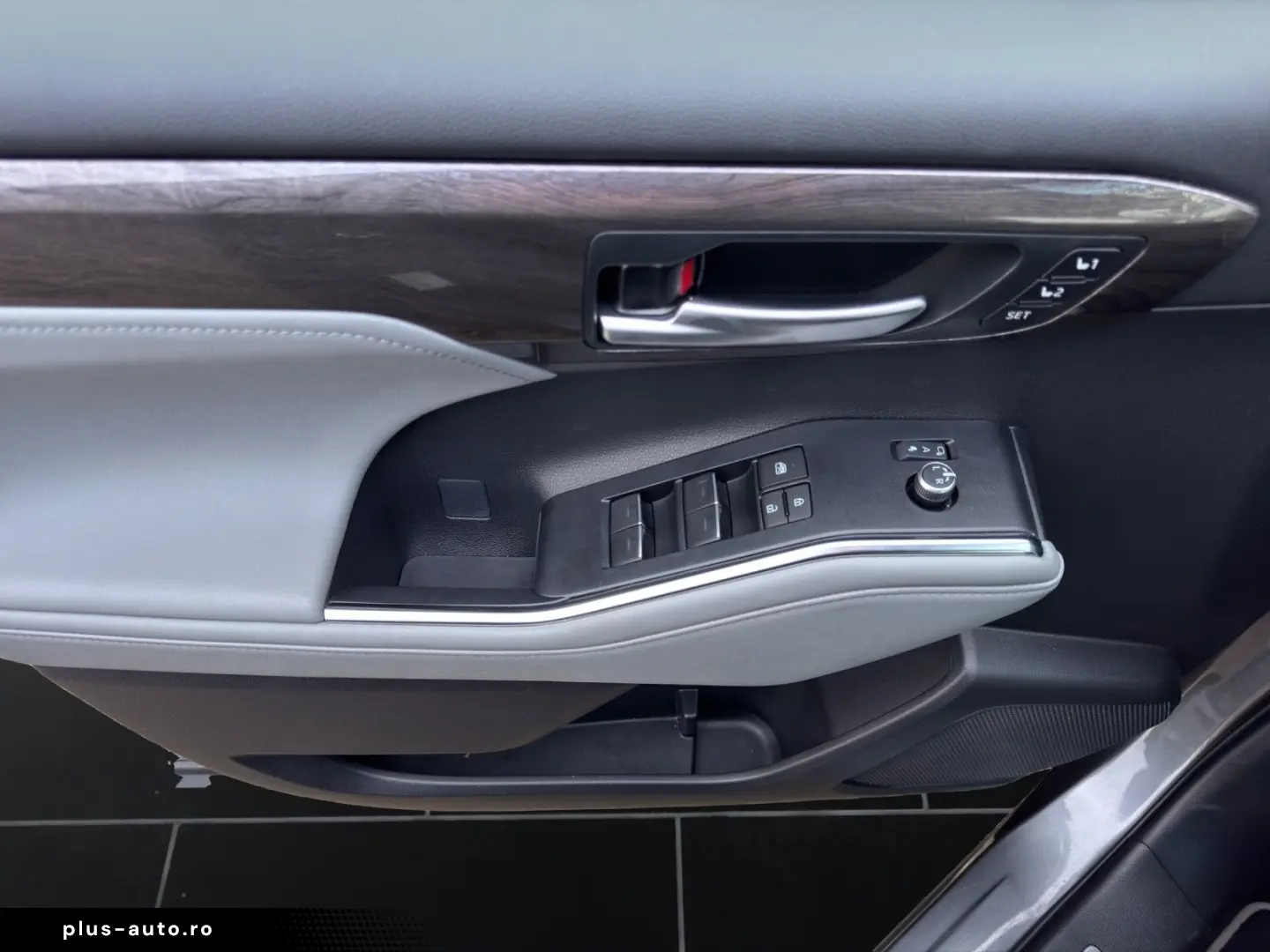 Highlander Hybrid Luxury 7 SITZER LEDER HuD JBL