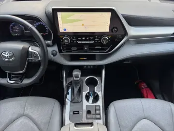 Highlander Hybrid Luxury 7 SITZER LEDER HuD JBL