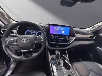 Highlander Hybrid Luxury  HUD 7-Sitze