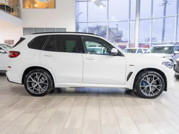 BMW X5 xDrive45e