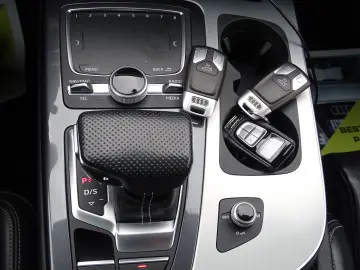 AUDI Q7 50 TDI MILDHYBRID 7 LOCURI 2019