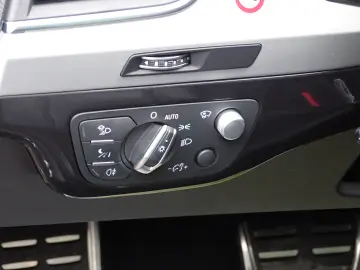 AUDI Q7 50 TDI MILDHYBRID 7 LOCURI 2019