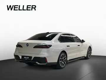 i7 eDrive50 629 - 0Anz M-Sport B&W DAPro Massage