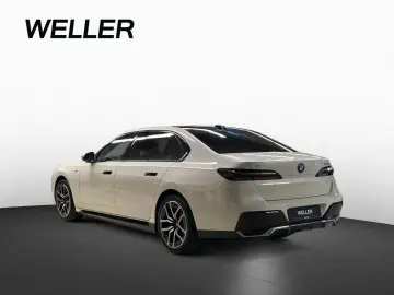 i7 eDrive50 629 - 0Anz M-Sport B&W DAPro Massage