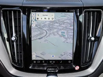 XC60 Plus Dark Recharge Plug-In Hybrid AWD T8 Tw