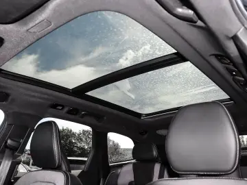 XC60 Plus Dark Recharge Plug-In Hybrid AWD T8 Tw