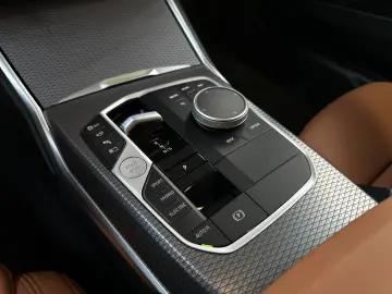 330e xDrive Touring M Sport AHK Pano H K