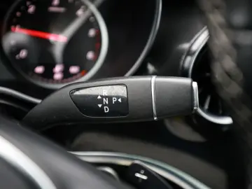 V 220 d 4MATIC EDITION Lang Liegepaket AHK Stand