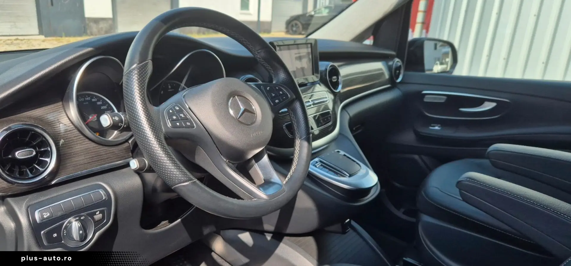 V 250 4MATIC extralang Leder AHK Navi APP