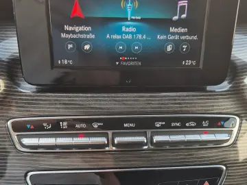 V 250 4MATIC extralang Leder AHK Navi APP