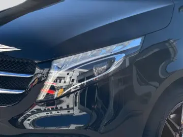 V 300 d 4M EDITION Kompakt Sport Night Sound