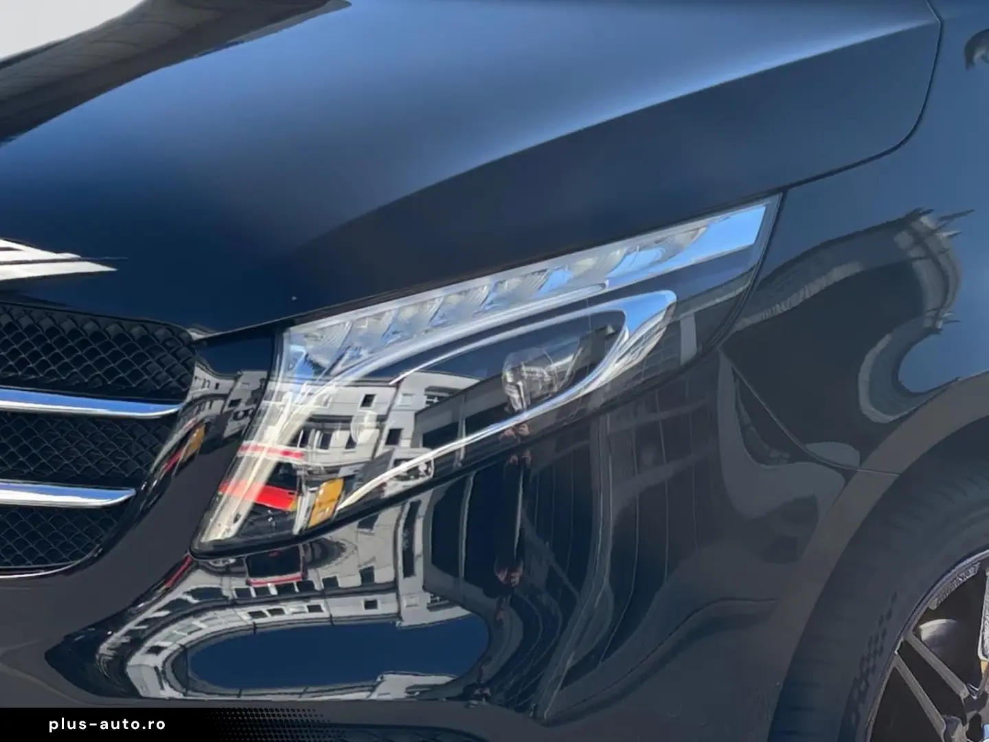 V 300 d 4M EDITION Kompakt Sport Night Sound