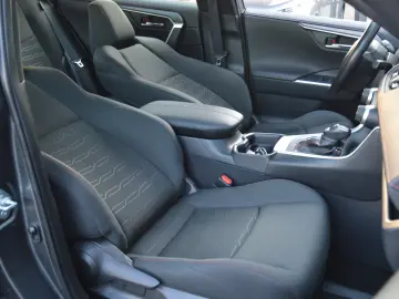 TOYOTA RAV 4 2 5 PLUG IN HYBRID AWD