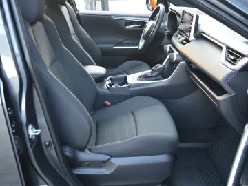 TOYOTA RAV 4 2 5 PLUG IN HYBRID AWD