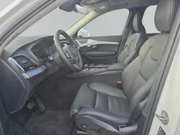 XC90 Plus Bright Recharge Plug-In Hybrid AWD 7-S