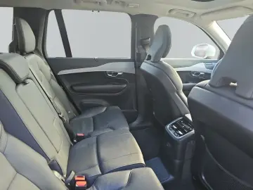 XC90 Plus Bright Recharge Plug-In Hybrid AWD 7-S