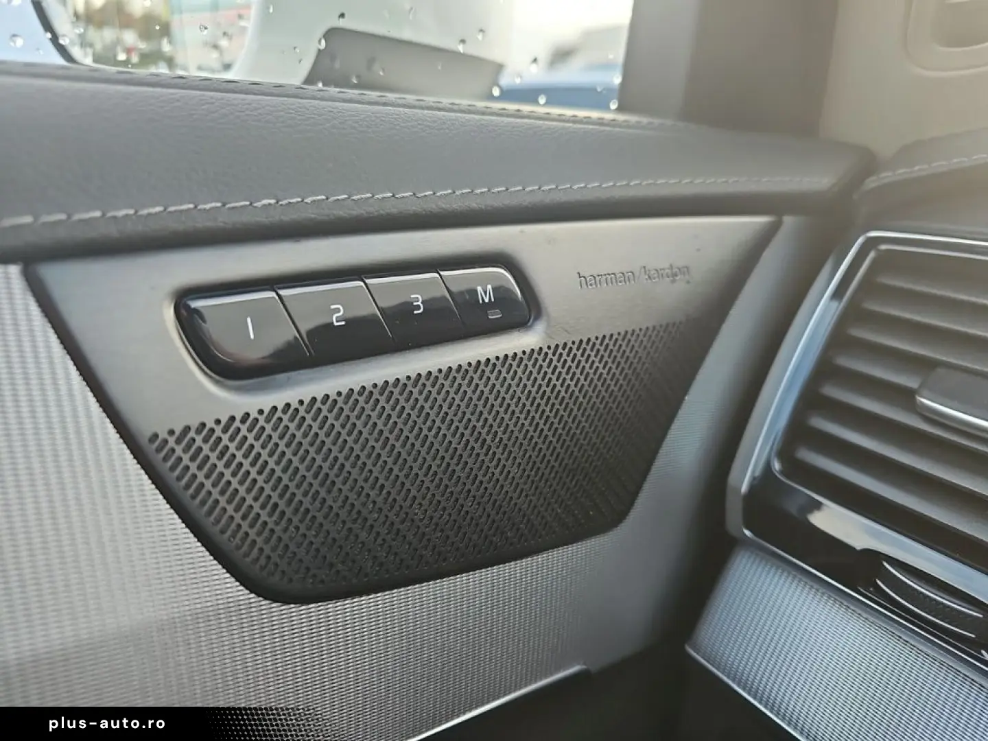 XC90 Plus Bright Recharge Plug-In Hybrid AWD 7-S