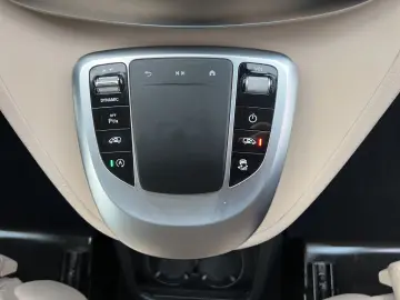 V 300 d Kompakt 4.MATIC AMG PAKET LEDER 360