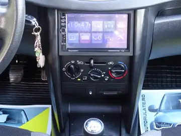 PEUGEOT 207 1.4 MPI