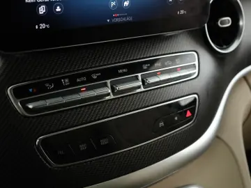 V 300 d 4M lang Avantgarde AMG 8 Pano Nav BM 360