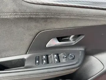 Mokka Ultimate Virtual LED ACC Leder Kamera