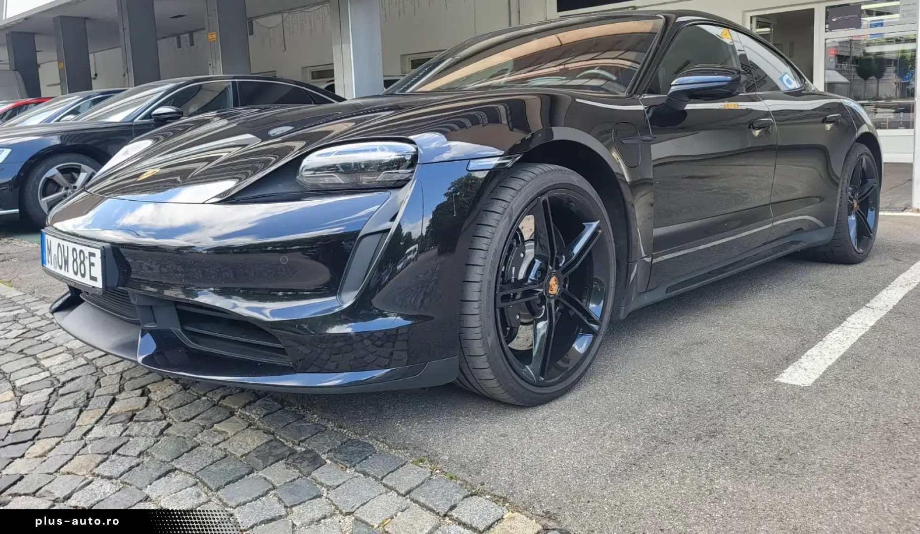 Porsche Taycan Turbo HUD Pano Sitzklima 360