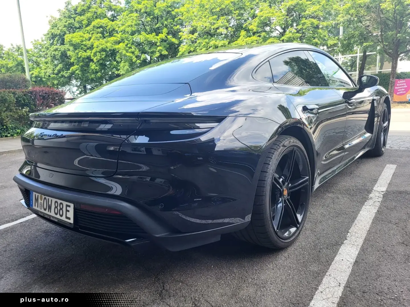 Porsche Taycan Turbo HUD Pano Sitzklima 360