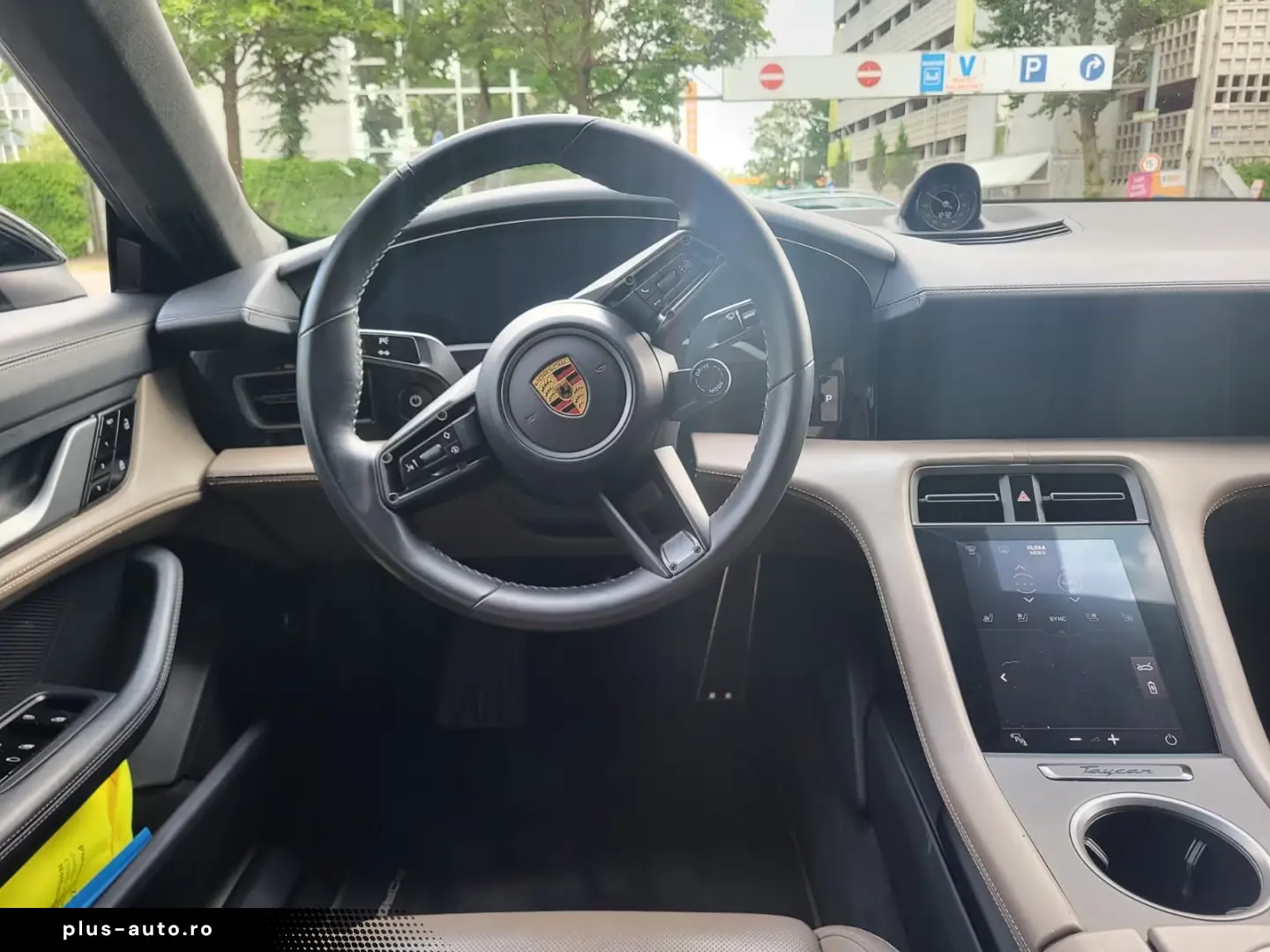 Porsche Taycan Turbo HUD Pano Sitzklima 360