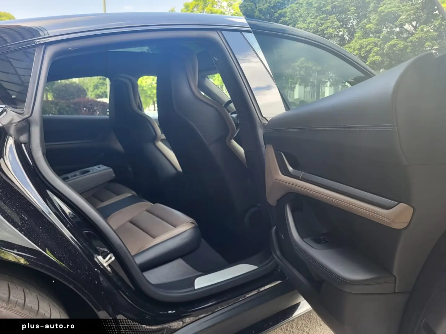 Porsche Taycan Turbo HUD Pano Sitzklima 360