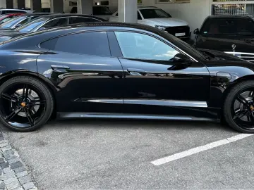 Porsche Taycan Turbo HUD Pano Sitzklima 360