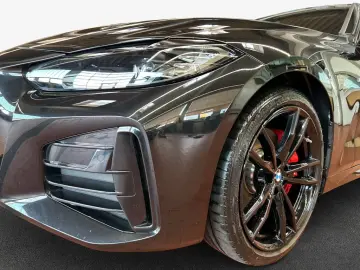 M440i xDrive  M SP  SHZ  PDC