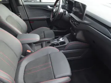 Ford KugaST-Line X 1.5L 186 CP A8