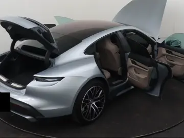 Porsche Taycan TURBO