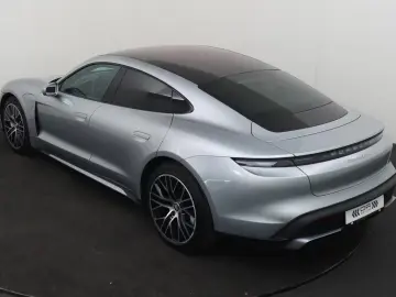 Porsche Taycan TURBO