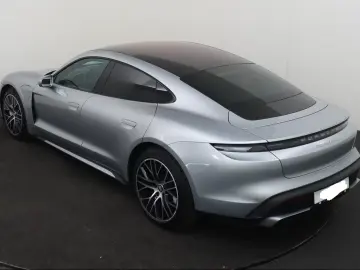 Porsche Taycan TURBO