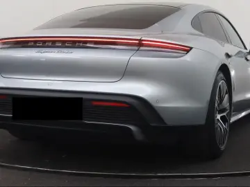 Porsche Taycan TURBO