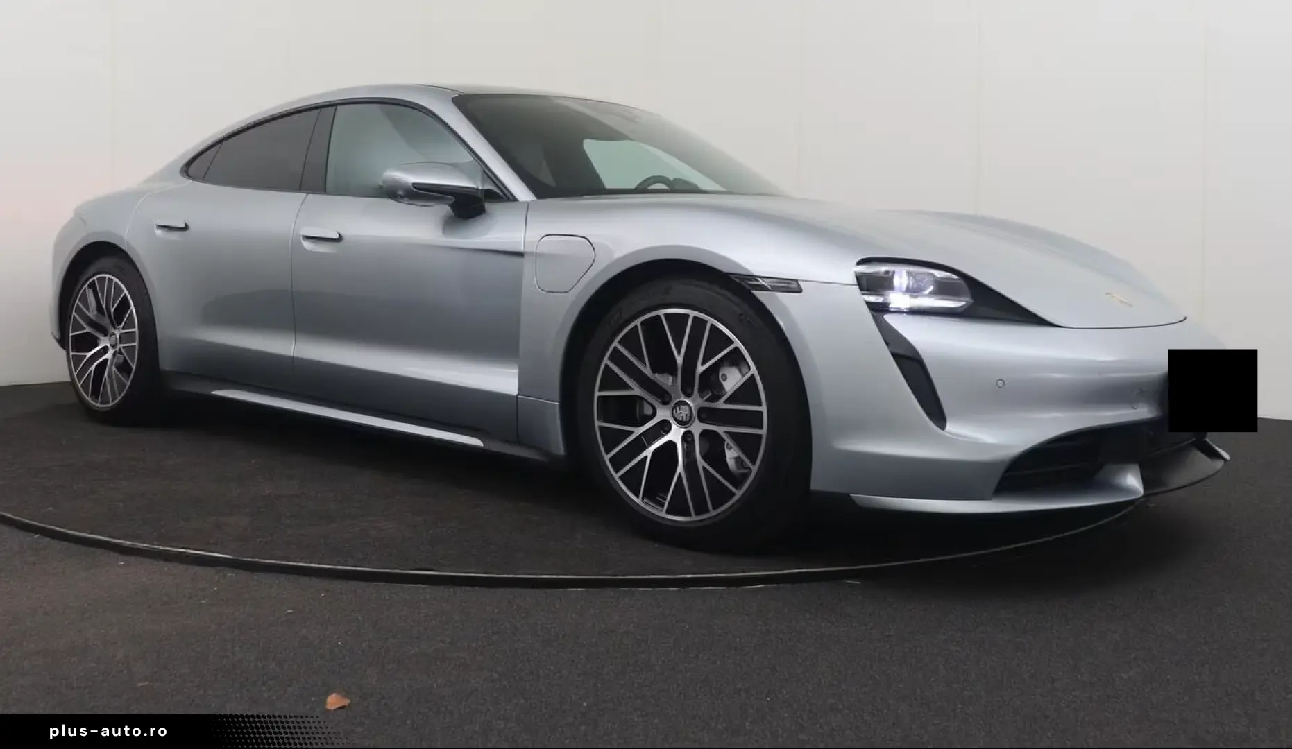 Porsche Taycan TURBO