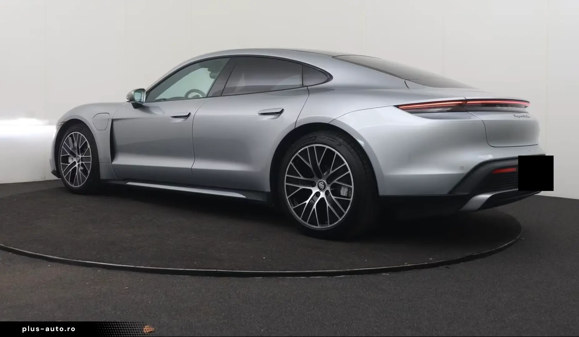 Porsche Taycan TURBO